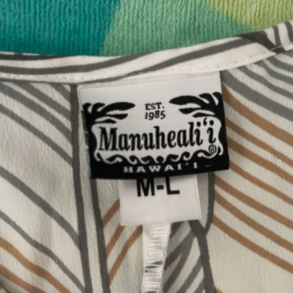 Manuhealii kids top great condition - Picture 3 of 4